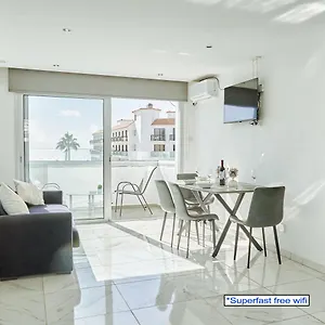  Appart hôtel Nissi Adonis